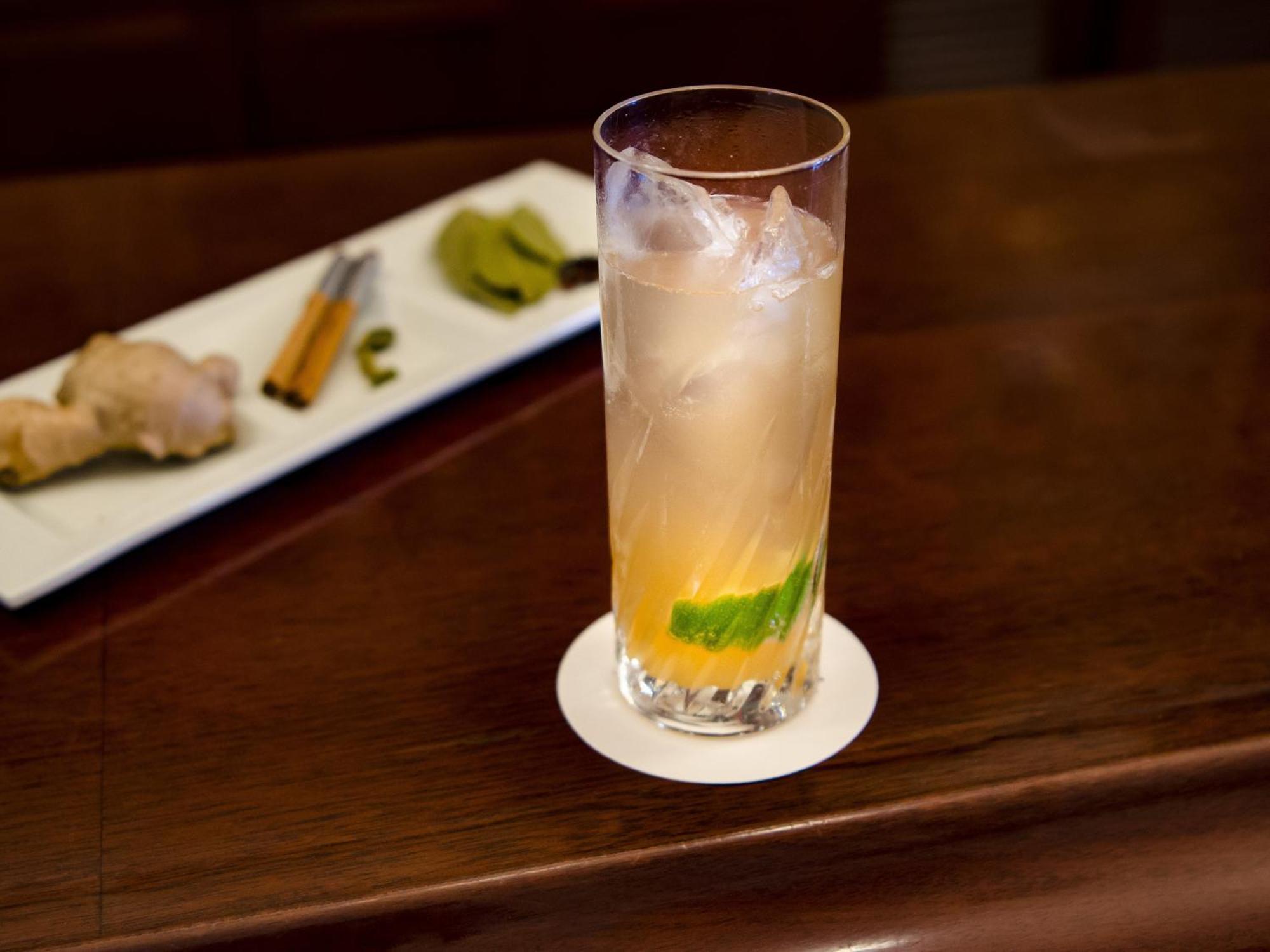 Watermark Hotel Nagasaki Huis Ten Bosch Sasebo Buitenkant foto A ginger beer cocktail