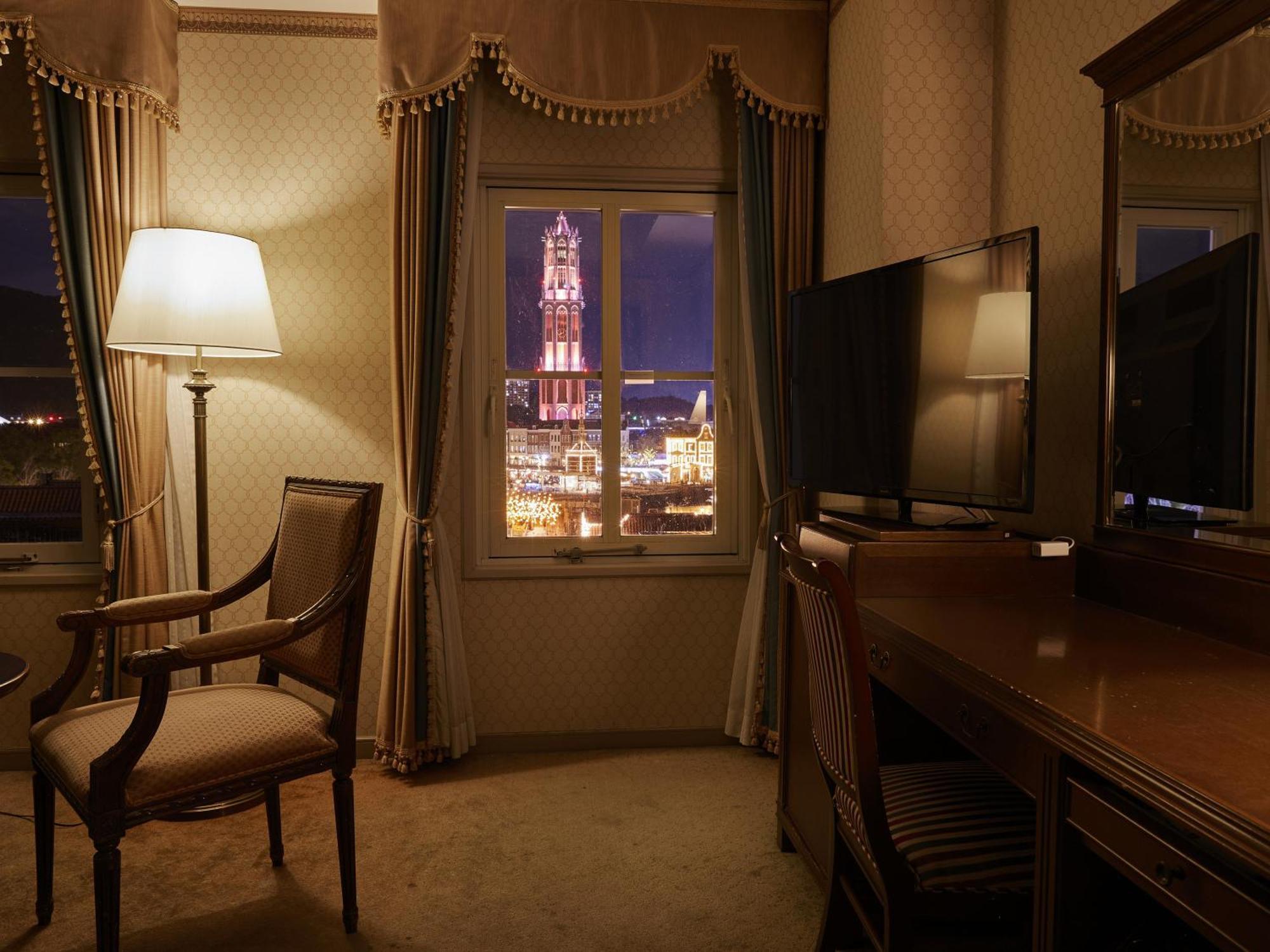 Watermark Hotel Nagasaki Huis Ten Bosch Sasebo Buitenkant foto A room at the Four Seasons Hotel