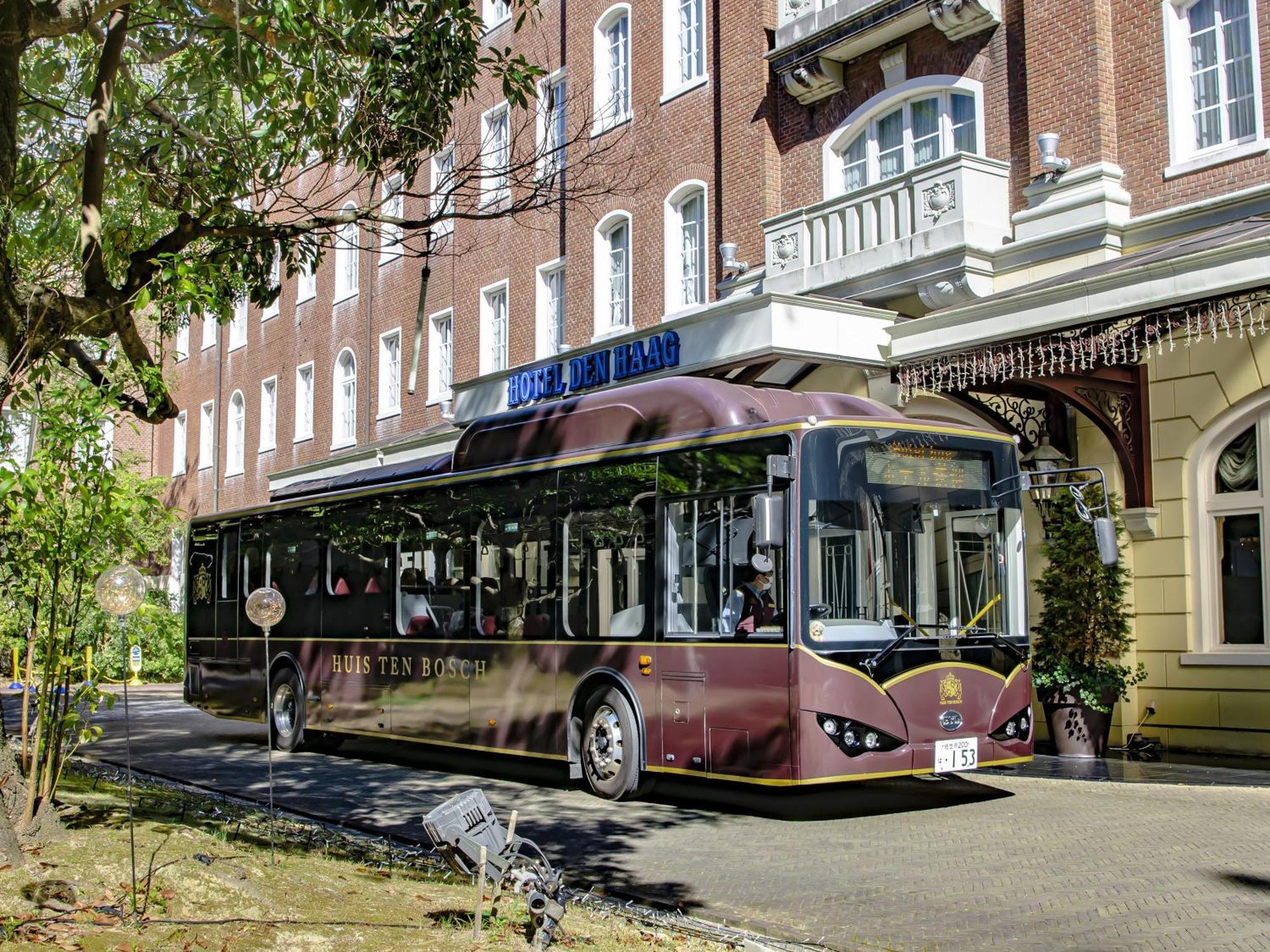 Watermark Hotel Nagasaki Huis Ten Bosch Sasebo Buitenkant foto The first electric bus in the world, the BYD e6, in service in Shenzhen, China