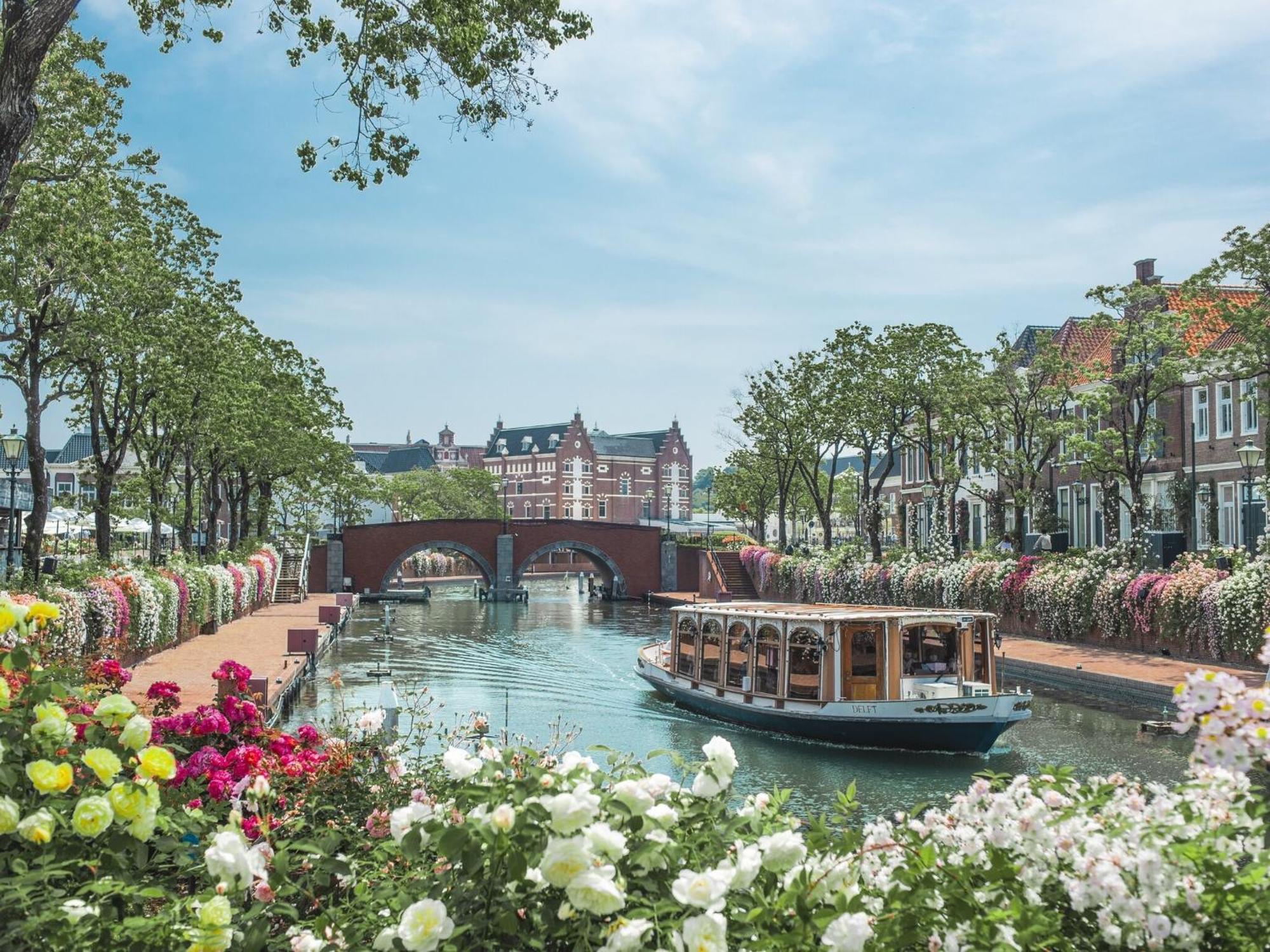 Watermark Hotel Nagasaki Huis Ten Bosch Sasebo Buitenkant foto The planned canal in the centre of the town